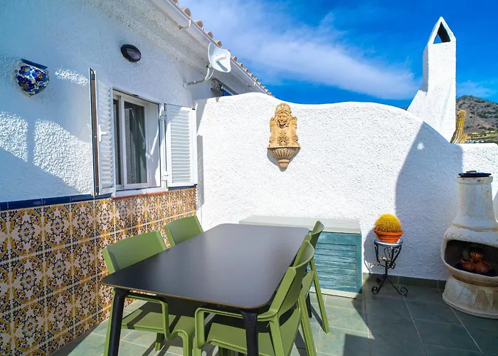 Sunny Terrace Chimenea By Casasol アパート