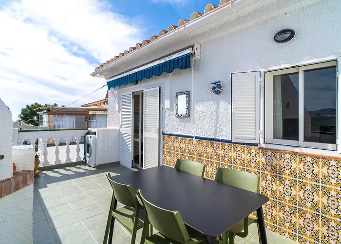 Sunny Terrace Chimenea By Casasol Апартаменты